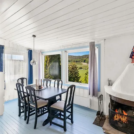 3 Bedroom Summerhouse With Scenic View -only 1h From Oslo Casa de Férias *