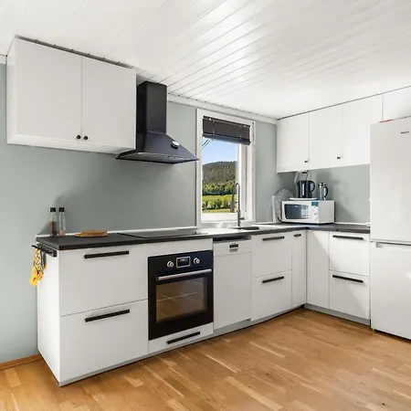 3 Bedroom Summerhouse With Scenic View -only 1h From Oslo Dom wakacyjny